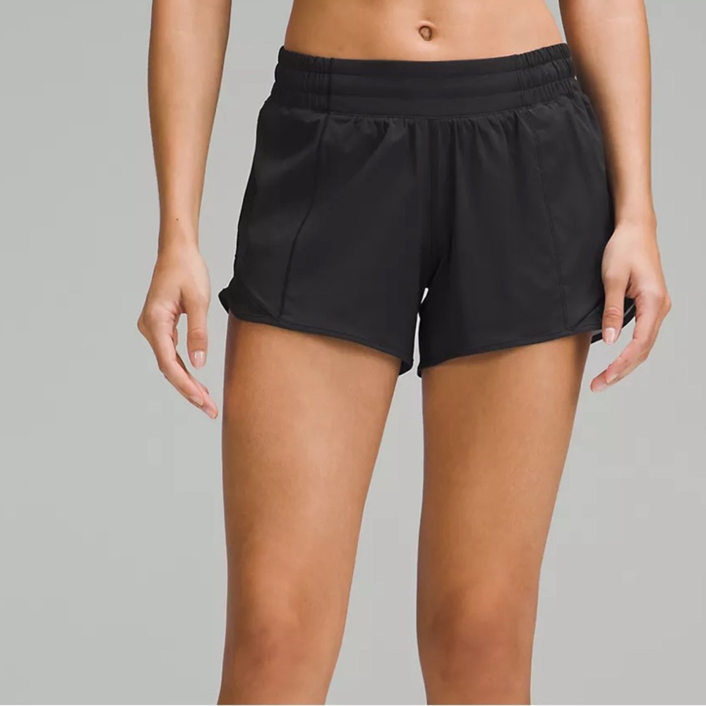 Perfect condition size 6 black hotty hot shorts lululemon 4in